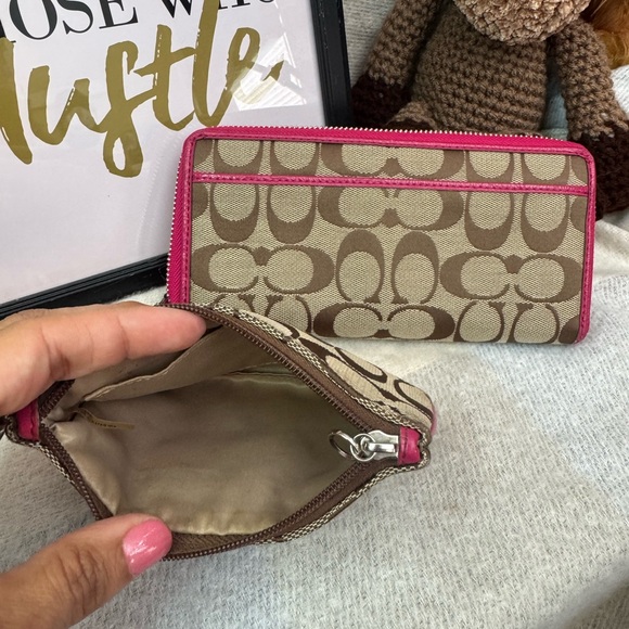 3 Pieces Pink Coach - Picture 8 of 8